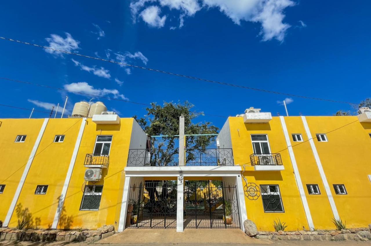 Buenosdias Izamal Bed & Breakfast Bagian luar foto