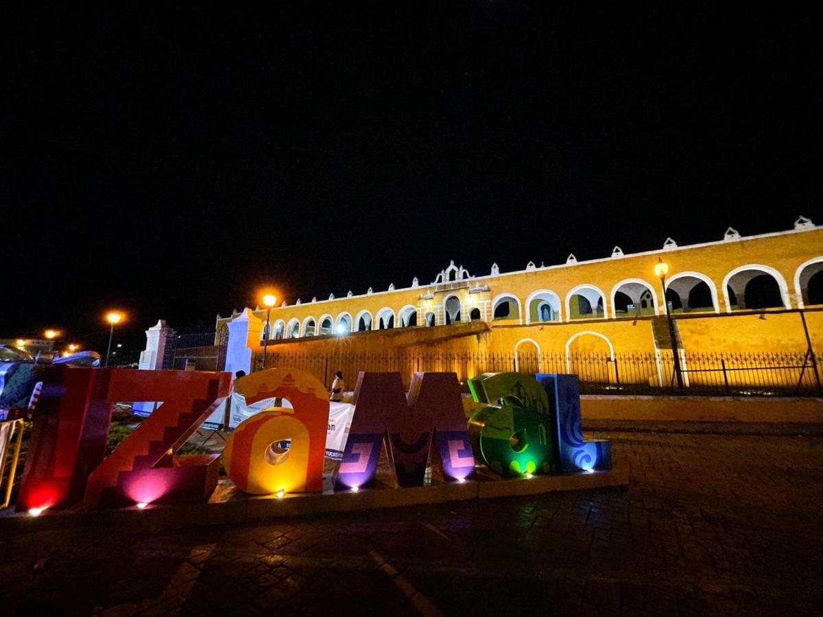 Buenosdias Izamal Bed & Breakfast Bagian luar foto
