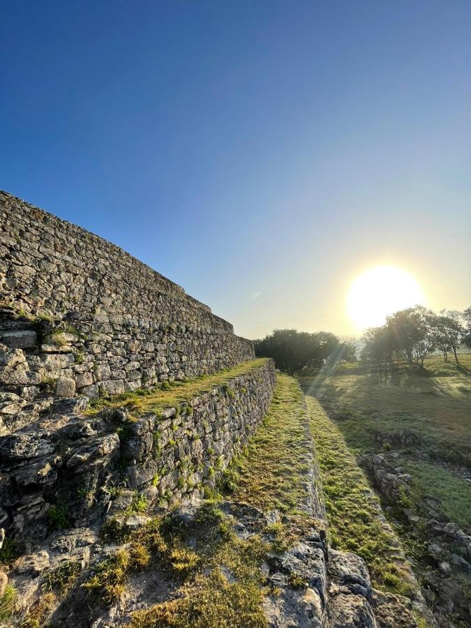 Buenosdias Izamal Bed & Breakfast Bagian luar foto