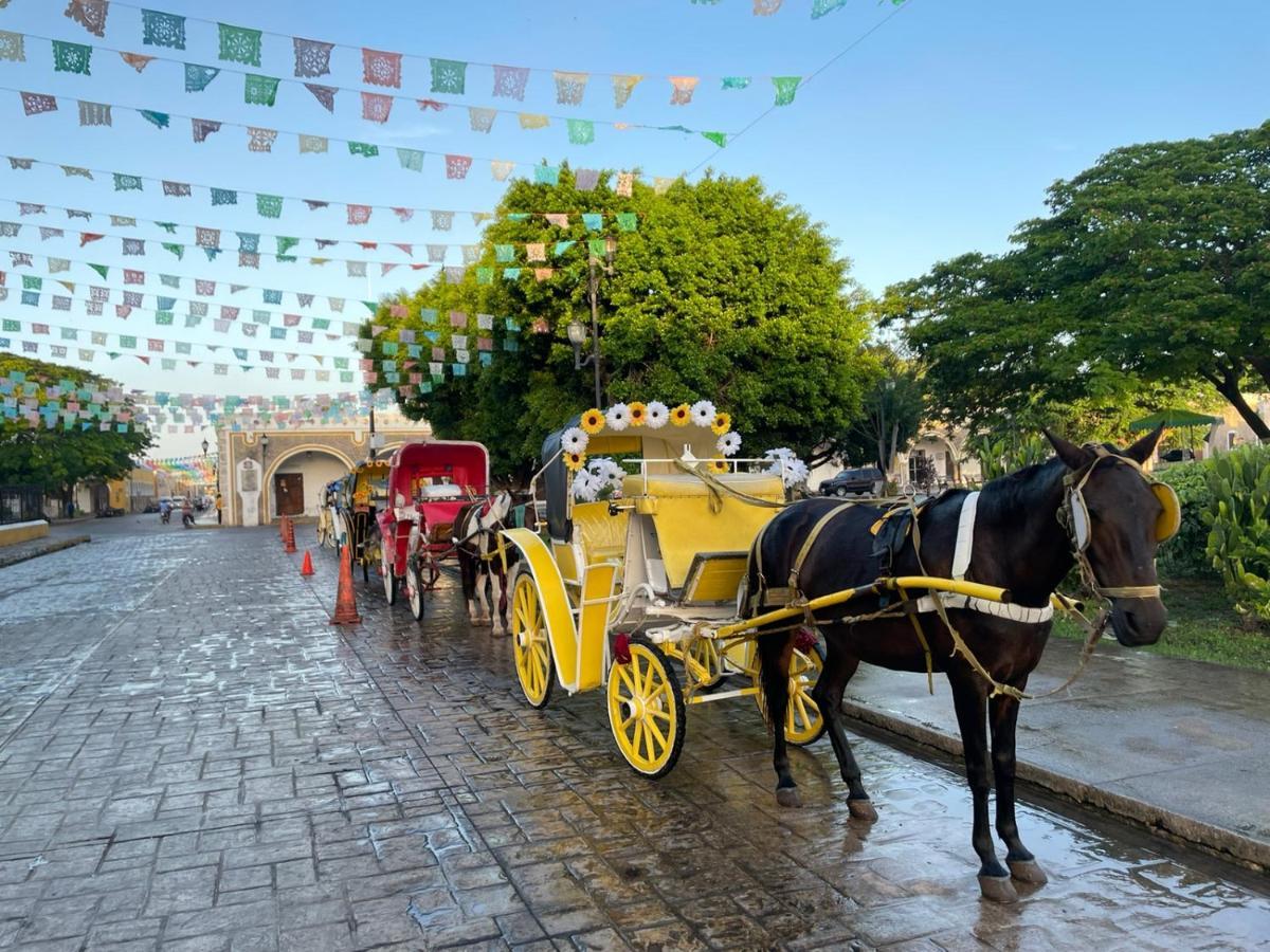Buenosdias Izamal Bed & Breakfast Bagian luar foto