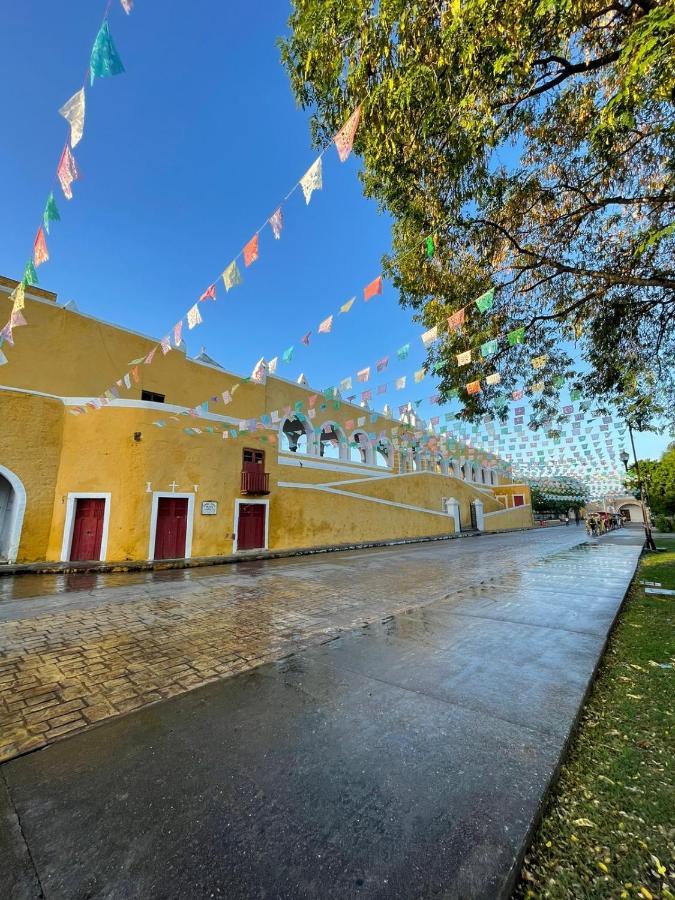 Buenosdias Izamal Bed & Breakfast Bagian luar foto